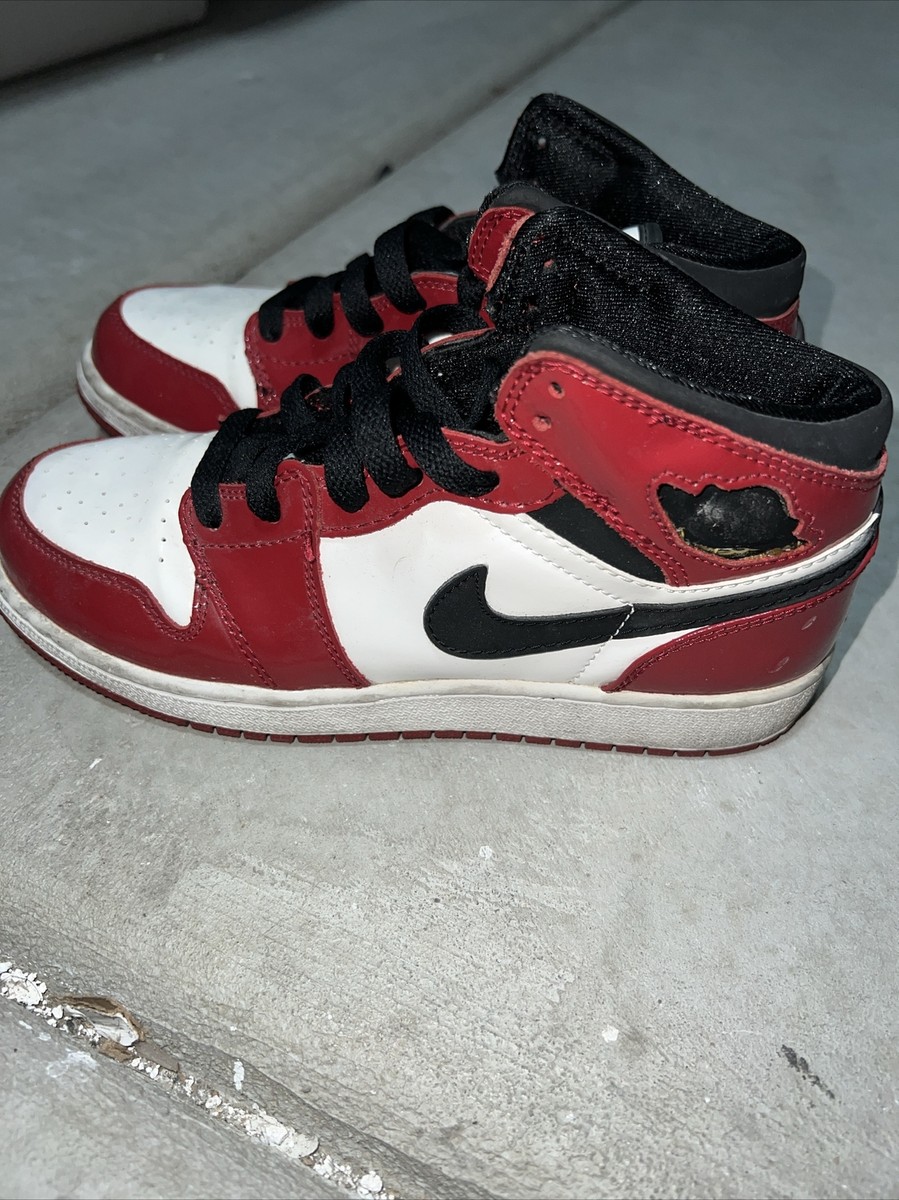 イチゴ Nike Air Jordan 1 Retro GS Chicago Patent Leather 2003 Sz 4Y