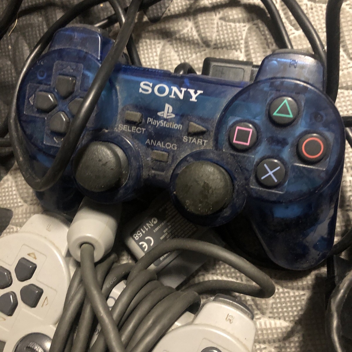 PlayStation4 - 【キット05】 Amazon.com: eXtremeRate Tri-Color Gradient Replacement