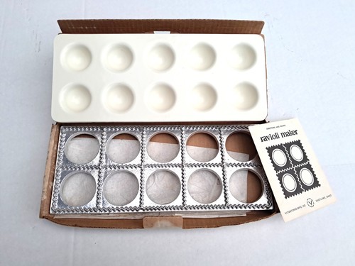 Vtg VITANTONIO Ravioli Maker 510 In Original Box - Makes 10 Large Raviolis USA - Picture 7 of 7