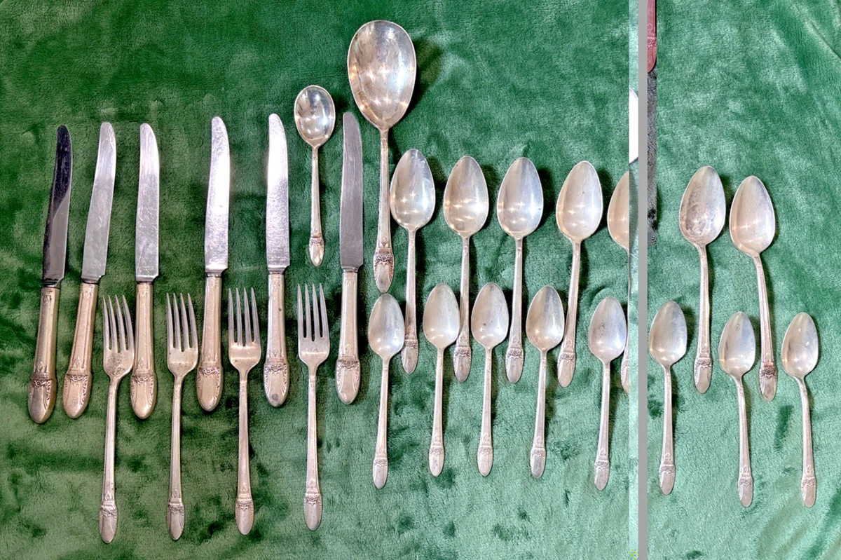1847 Rogers Bros First Love Set Antique US Silver-Plated Flatware