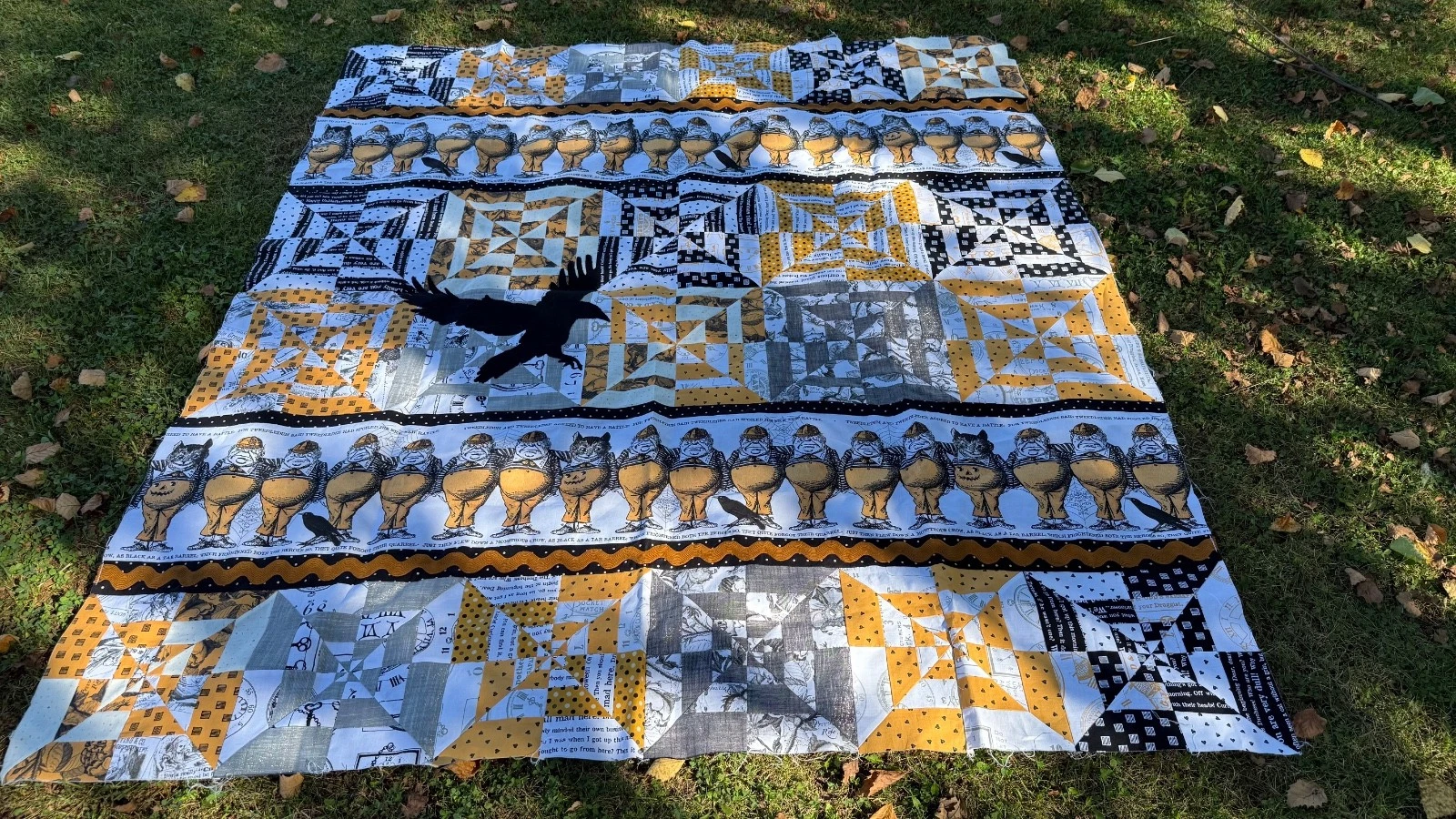 Quilt top - Halloween Tweedledum and Tweedledee