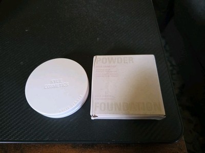 NIB - Kylie Cosmetics Natural Blur Powder Foundation - 0.35 oz.  # 3WN 