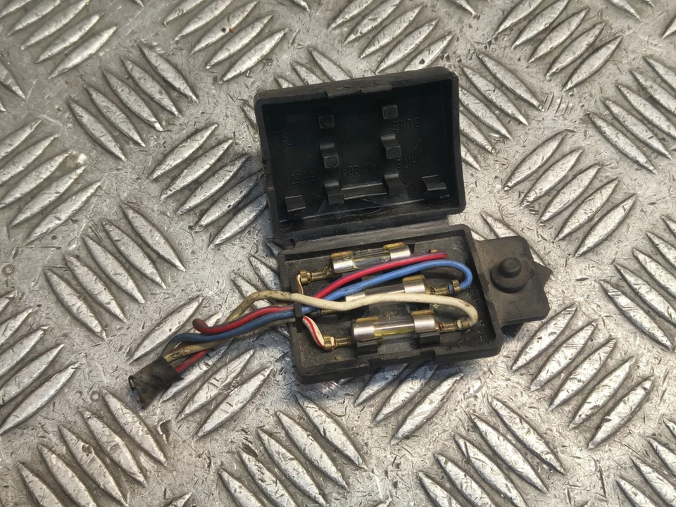 CAJA DE FUSIBLES KAWASAKI GPZ550 1982 82 83 Foto 3 de 3