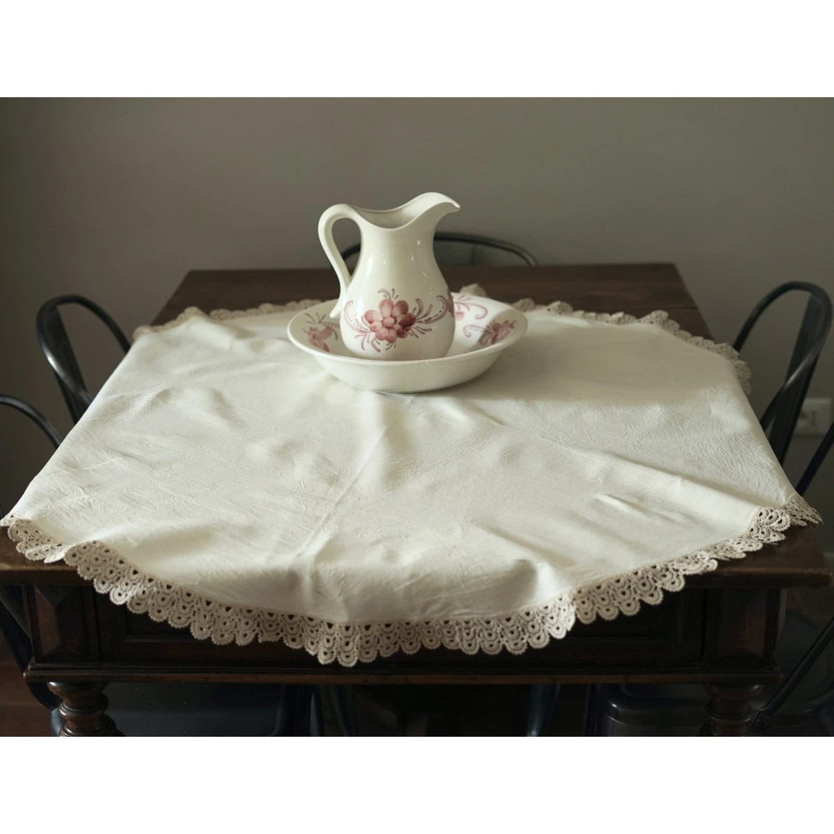 Tovaglia In Cotone Stile Country Americano – Fatta A Mano, Uncinetto, Traforata, Colore Beige A Quadri, Dimensioni 140x140 Cm, Per Tavolo Rotondo E Puntelli Fotografici
