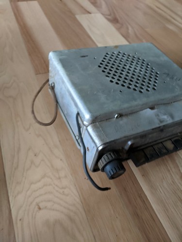 Vintage Firestone Car Radio - Picture 3 of 6