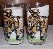 Pair Of Vintage Davy Crockett Frontiersman Hero Of The Alamo Drinking Glasses