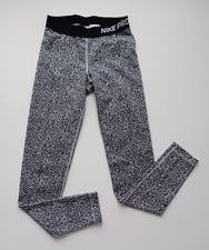 Nike Pro Women's Medium Gray Patterned Activewear Cropped Leggings