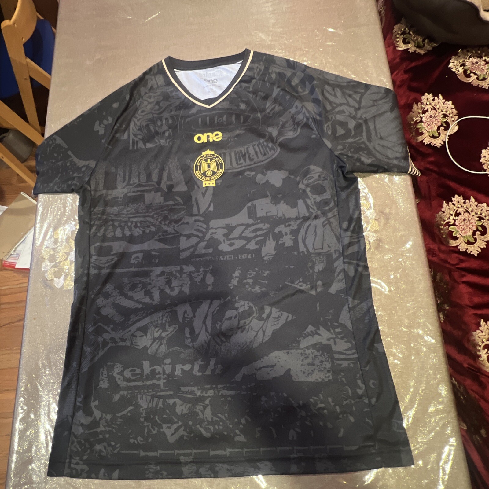 Picture 3 of 24