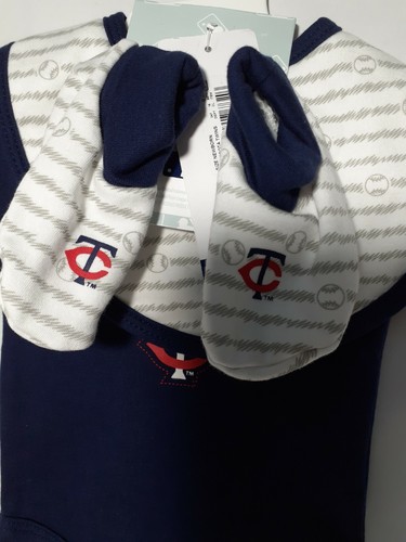 New MLB Minnesota Twins Infant 3 Piece Bodysuit Layette Set, Bib Boots Newborn, - 第 3/6 張圖片