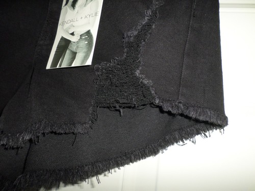 Kendall + Kylie The ICON Short Black 5/27 Cutoff Distressed Shorts - Picture 3 of 6