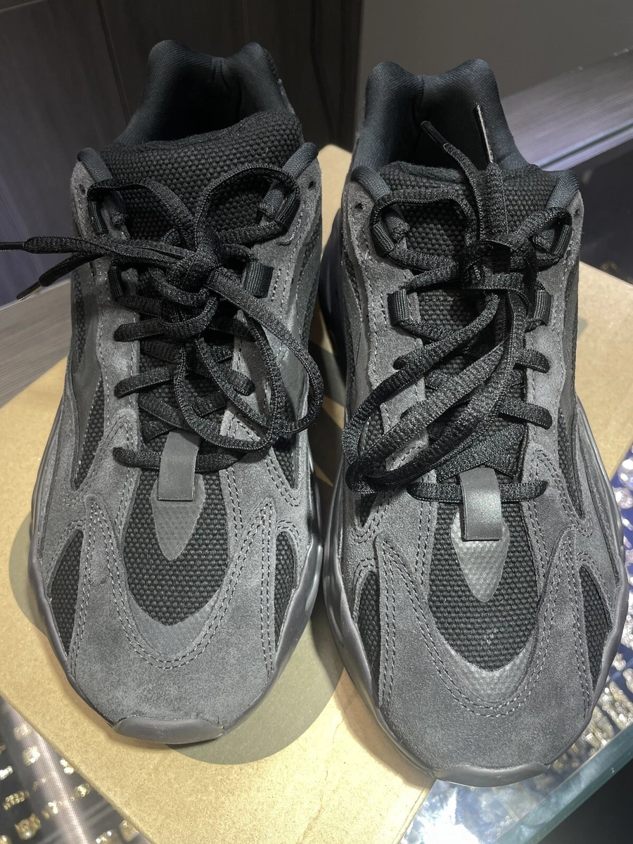 Yeezy 700 v2 store vanta price