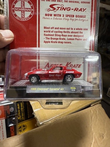 M2 Machines 1966 Corvette 427 Schwinn APPLE Krate 1/64 Scale