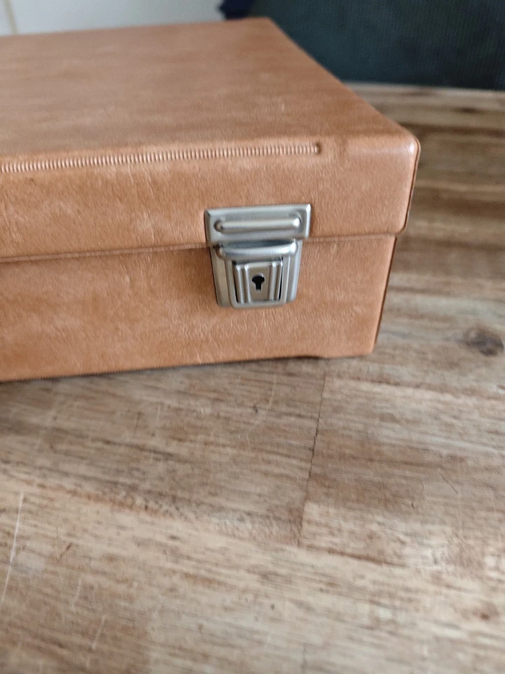 VALISE RANGEMENT VALISETTE MALLETTE 40 CASSETTES AUDIO K7 VINTAGE ANNÉES 80 !  - Photo 4/4
