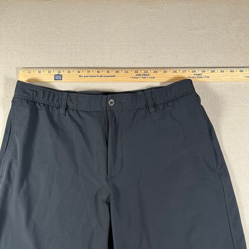 Under Armour 9' inseam Mens Size 38 Golf Shorts Black Casual Comfort - Picture 3 of 6