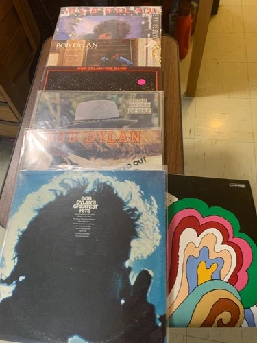 Bob Dylan Lot 6 GREATEST HITS (poster) Vinyl LP