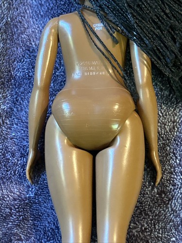 Barbie Doll Mattel African American Curvy Micro Braids Large Hoop Earrings - Picture 6 of 10
