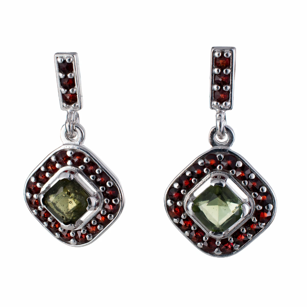 Garnet 2024 and moldavite