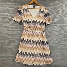 Tacera SZ L NWT Cut Out Back Chevron Short Sleeve Knee Length Dress
