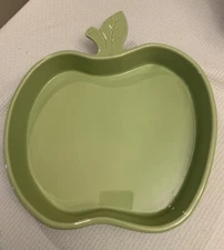 Nice Chantal 2003 Green Apple Shaped Glazed 2 Quart Bakeware Dish ~