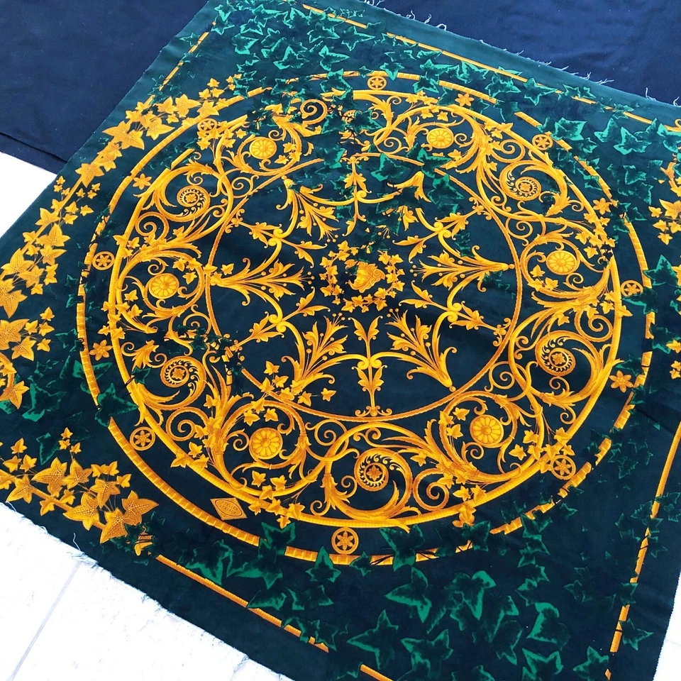 GIANNI VERSACE Panel Tela Terciopelo Verde Barroco Medusa e Hiedra Estampado Talla 52" Foto 4 de 4