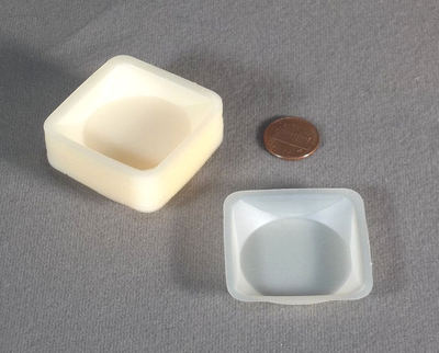 Lot (50) Small Polystyrene 1.8'' by 1.8'' Weigh Dish or Boat