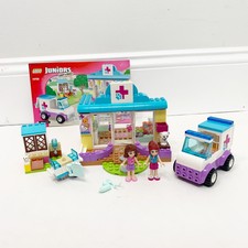 lego mia's vet clinic