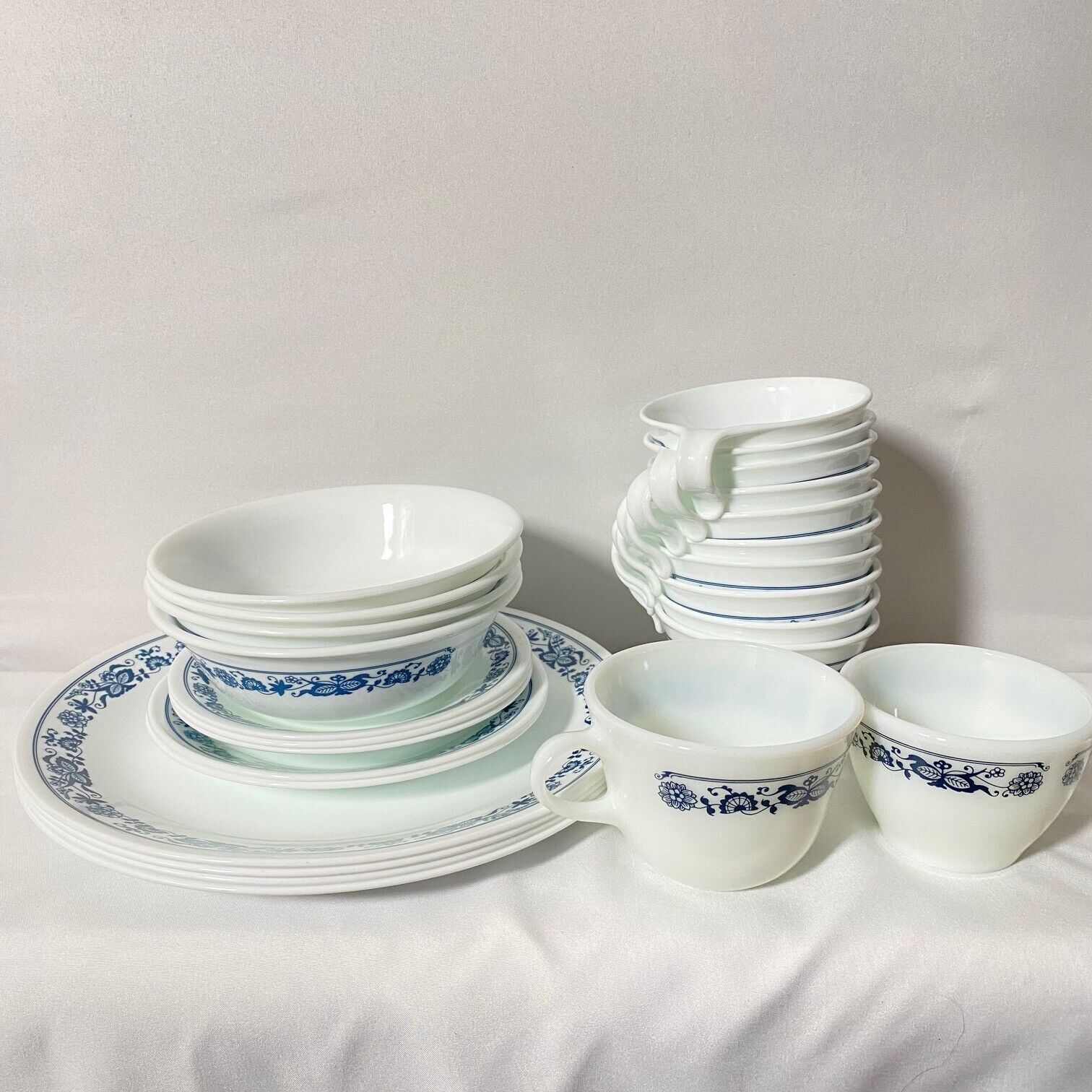 Vintage Corelle Old Town Blue ( Blue Onion ) Dinnerware - by the piece