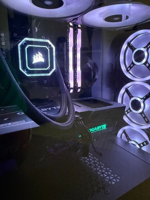 Used Custom Built PC For Gaming w/ Keyboard, Mouse, Microphone, and Headphones