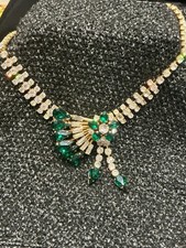 Vintage Emerald Green Rhinestone Necklace Gold Tone Floral Spray Crystal 1950s