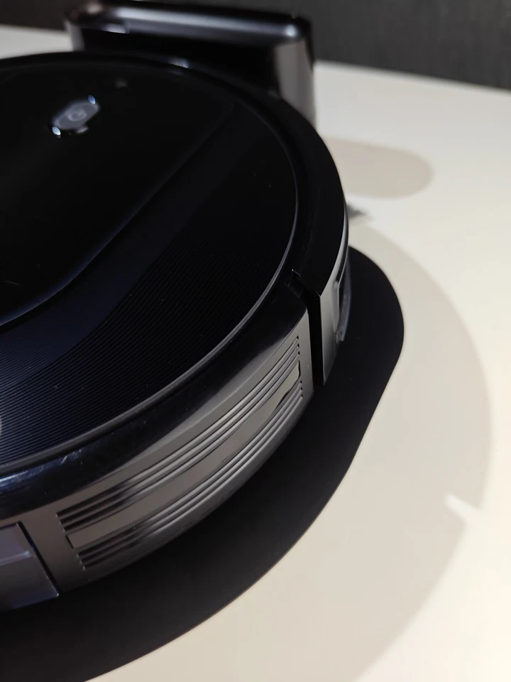 Eufy Smart Dynamic Navigation Robovac G10 Hybrid With All Extras & Manual - Image 3 of 4