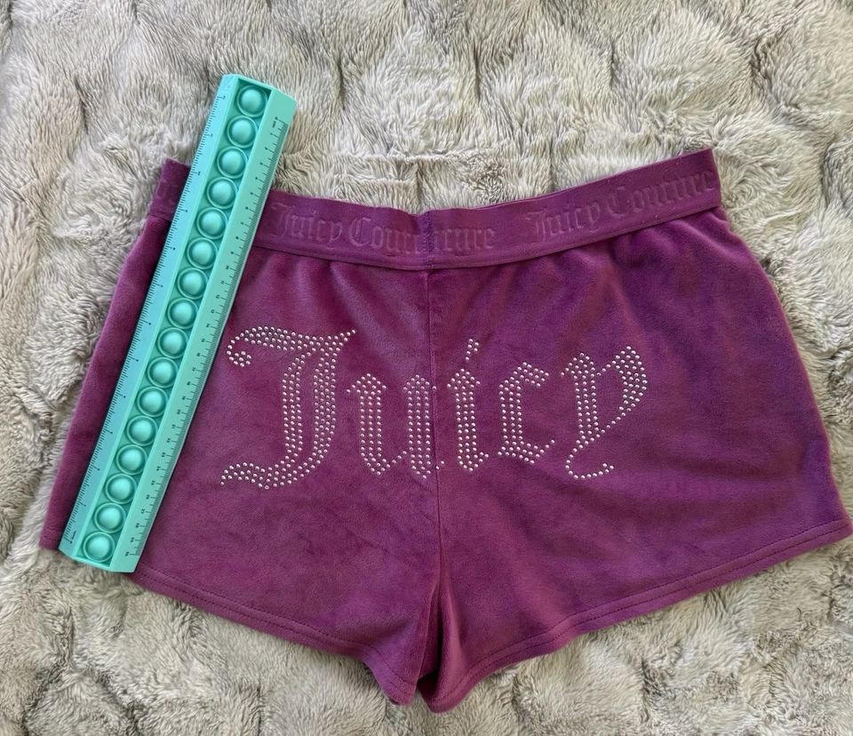 Vintage Juicy Couture Velour Shorts Y2K 2000’s Size M Style 1751-47 RN 90410 - Image 4 of 4