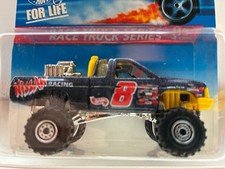 Hot Wheels 1996 Race Truck Series Nissan Truck RARE VARIATION YELLOW INTERIOR