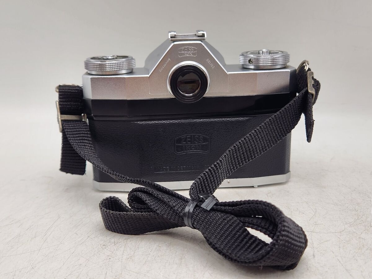 Zeiss Ikon Contaflex 35mm SLR Camera w/ Tessar 45mm F2.8 Zeiss Ikon Contaflex 35mm SLR Camera w/ Tessar 45mm F2.8