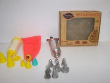 Vintage Cakes Cookies Frosting Decorator Set Mirro Aluminum Press M-0360