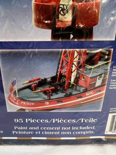 Modellino barca dei pompieri Lindberg scala 1/72 Bateau-Pompe # 77226 - Foto 9 di 10