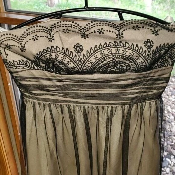 David's Bridal Embellished Tulle Overlay Strapless Line Zipper Event Sz 6 Dress - Image 3 of 4