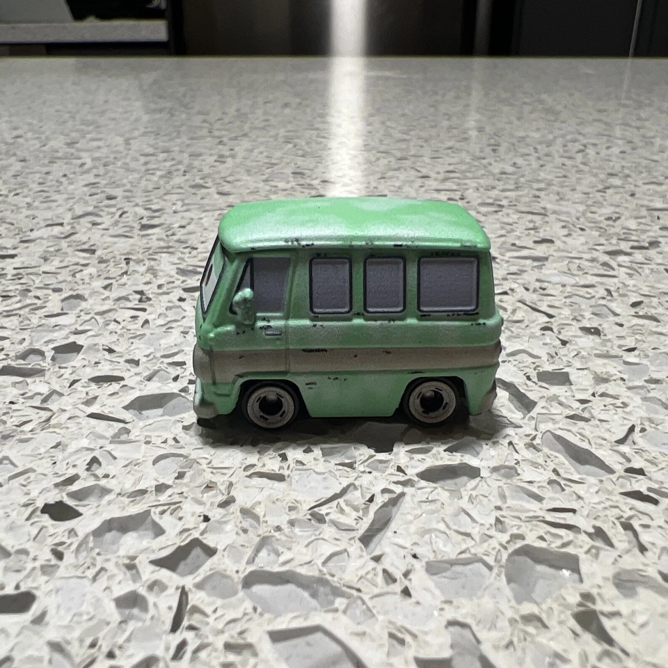Disney Pixar Cars - Mini Racers - Polvoriento Rust-eze Van Dodge - ¡Nuevo! Foto 2 de 4