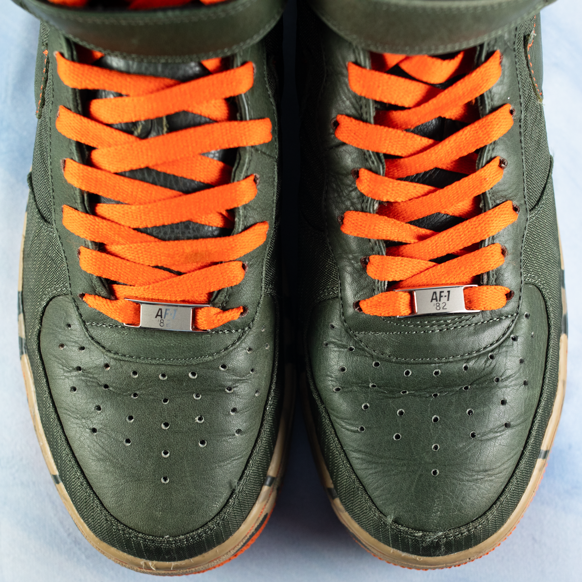 NIKE AIR FORCE 1 MID 07 Size 9 OLIVE ORANGE BERLIN 2007 Mens NIKE AIR FORCE 1 MID 07 Size 9 OLIVE ORANGE BERLIN 2007 Mens