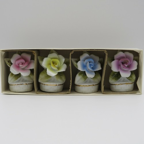 Charming Set of 4 Vintage Porcelain Floral Place Card Holders 2" Tall - Picture 11 of 12