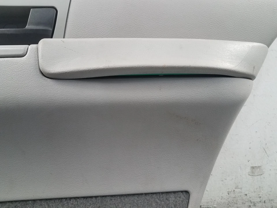 Panel de puerta trasera derecha Grand Marquis/Corwn Vic Victoria 2003 #4659 L3 Foto 2 de 4