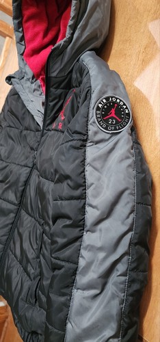 Nike Air Jordan Boys Black/Gray Puffer Jacket Size M (10/12) Retails $85 - Picture 2 of 8