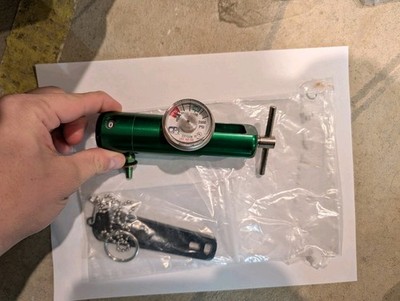 CPI Medical Oxygen Regulator   CGA 870 Pin Index  with Mask & Key   New