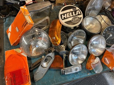 AUTOJUMBLE JOB LOT OF LIGHT UNITS JAGUAR  LENSES BOSCH BEDFORD LAMPS