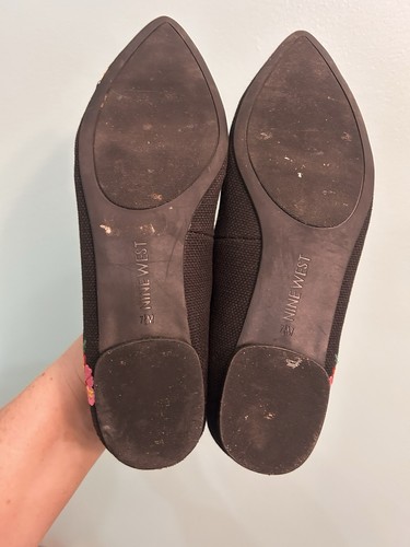 Nine West Talla 7.5 Mujer Planos Bordados Colibrí Flor Punta Obediencia - Imagen 8 de 9
