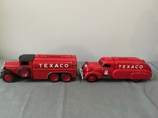 ERTL Texaco 1930 Diamond "T" Fuel Tanker & 1939 Dodge Airflow Tanker Truck Banks