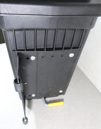 UnderCover Swing Case Toolbox Fits 15-23 F-150 Driver's Side - Picture 15 of 17