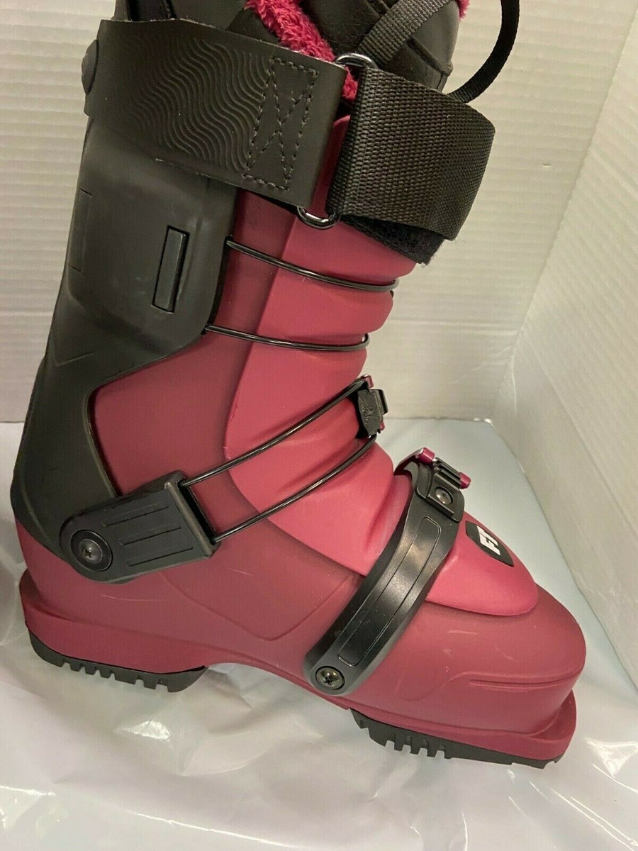 Full Tilt Plush 70 Ski Boots Size 24.5 Womens Grip Walk 102