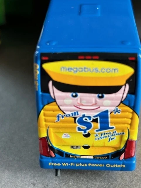 Iconic Replica 1/87th Scale Van Hool TDX Coach Megabus - Image 4 of 4