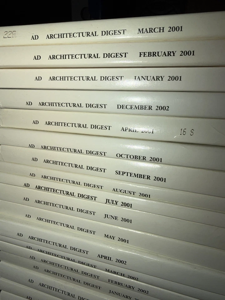 Lot of 32 Architectural Digest 2001-2003 Magazines unread Condition Vintage WOW! - Image 2 of 4