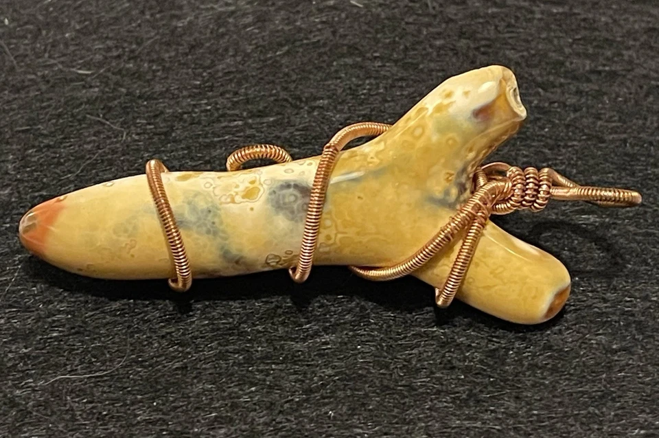 Colgante envuelto en alambre de cobre rama coral ágatizado Tampa Bay con perla Foto 4 de 4